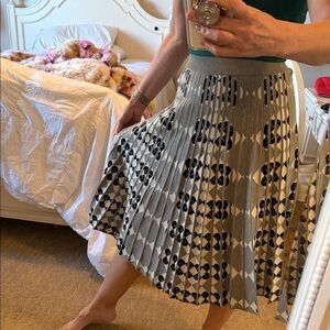 Happy Sheep luxury knit pleated skirt